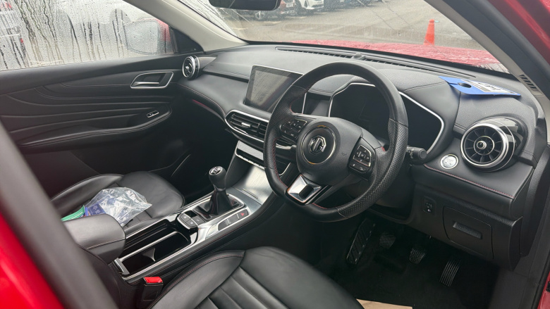 MG HS 1.5 T-GDI Trophy 5dr Petrol Hatchback